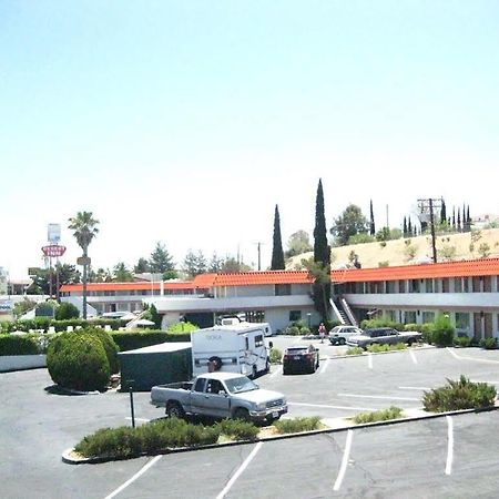 Desert Inn Motel Барстоу Екстер'єр фото