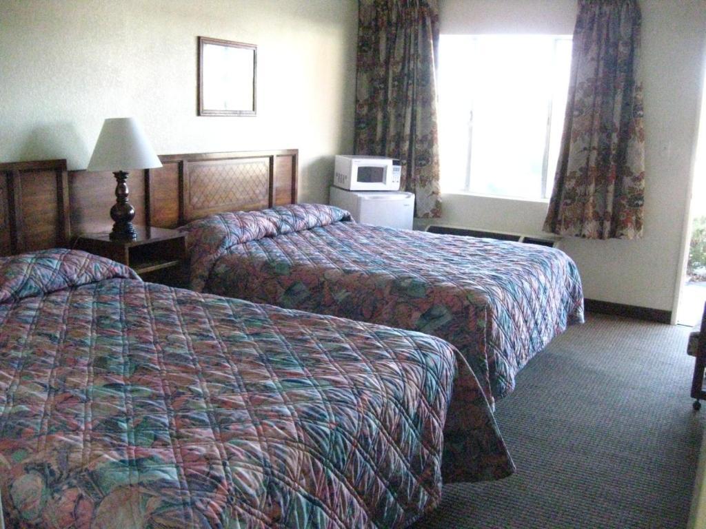 Desert Inn Motel Барстоу Номер фото